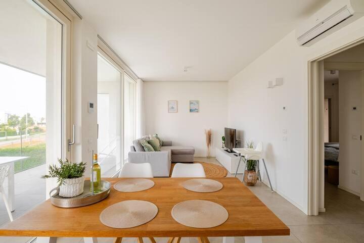 Apartment Luma With Pool Lido di Jesolo Exteriör bild
